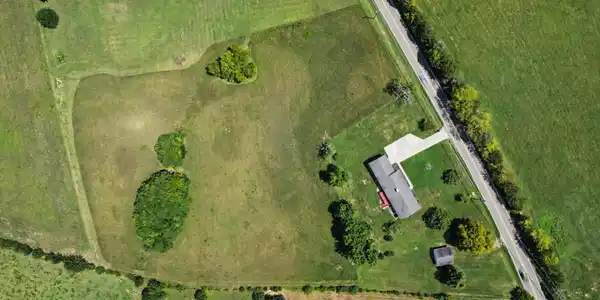 Image 4: 2.5 acres
