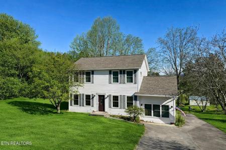 408 E Mountain View Rd