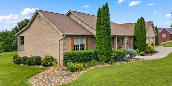 1040 Southwind Circle