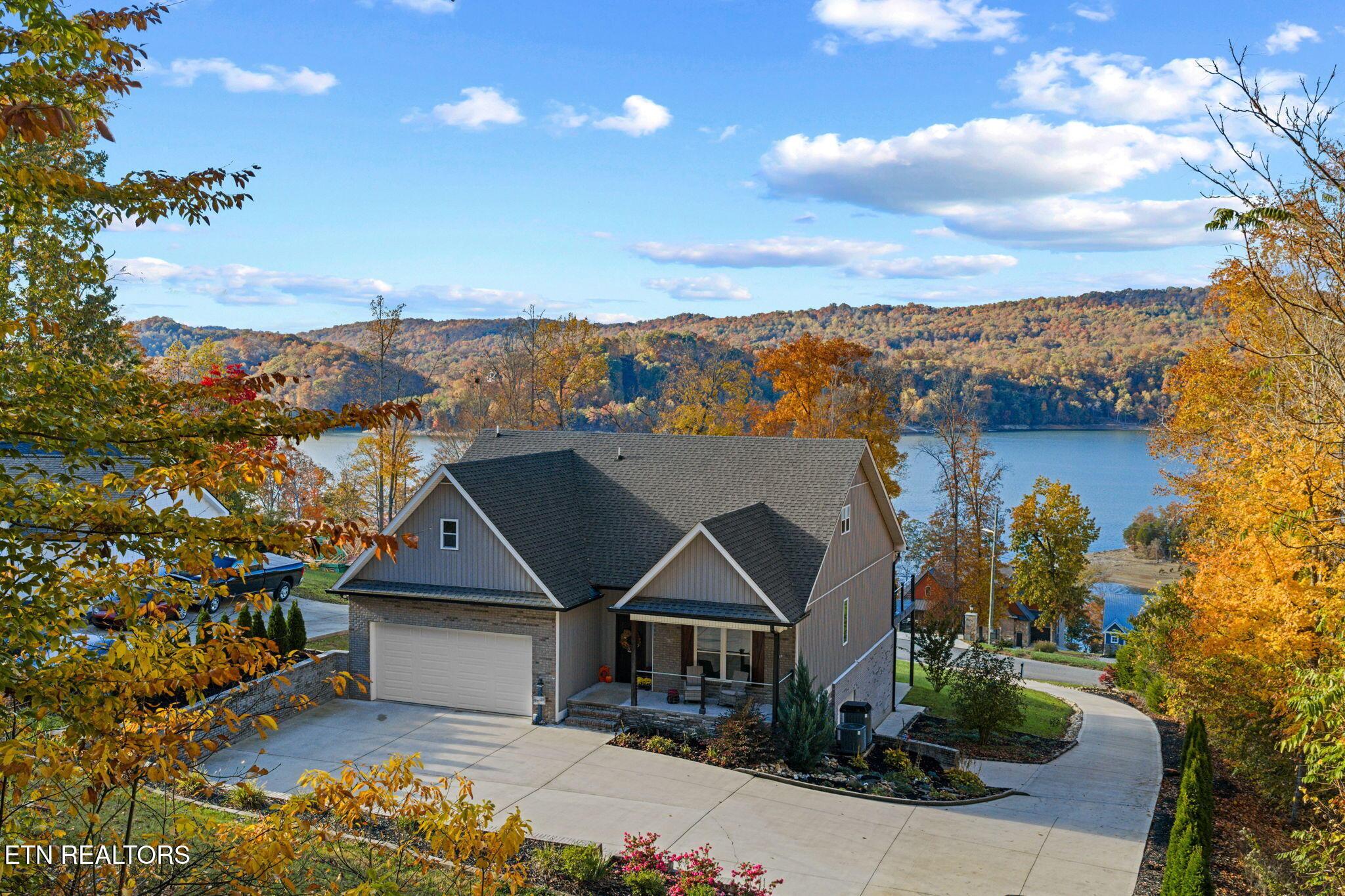 Image 1: 7-web-or-mls-1484 Hickory Pt-18-2