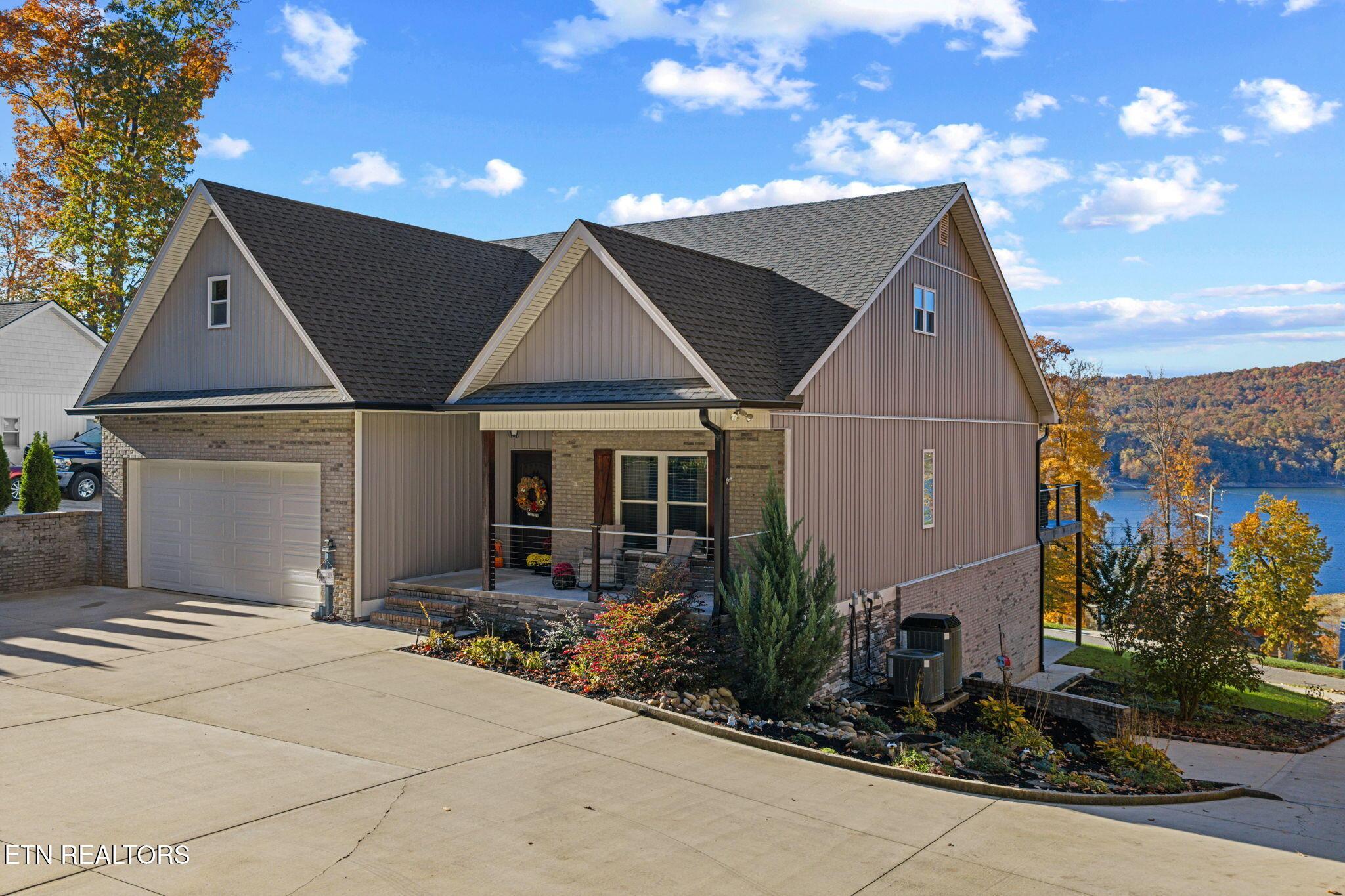 Image 3: 2-web-or-mls-1484 Hickory Pt-2