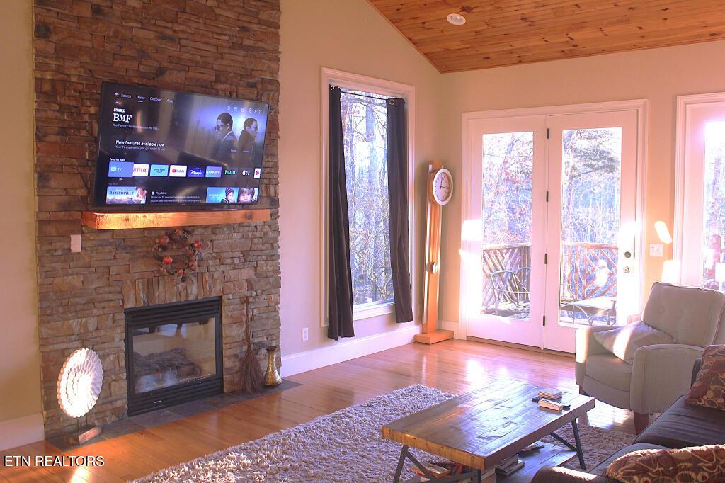 Image 4: 127-Trails-End-04