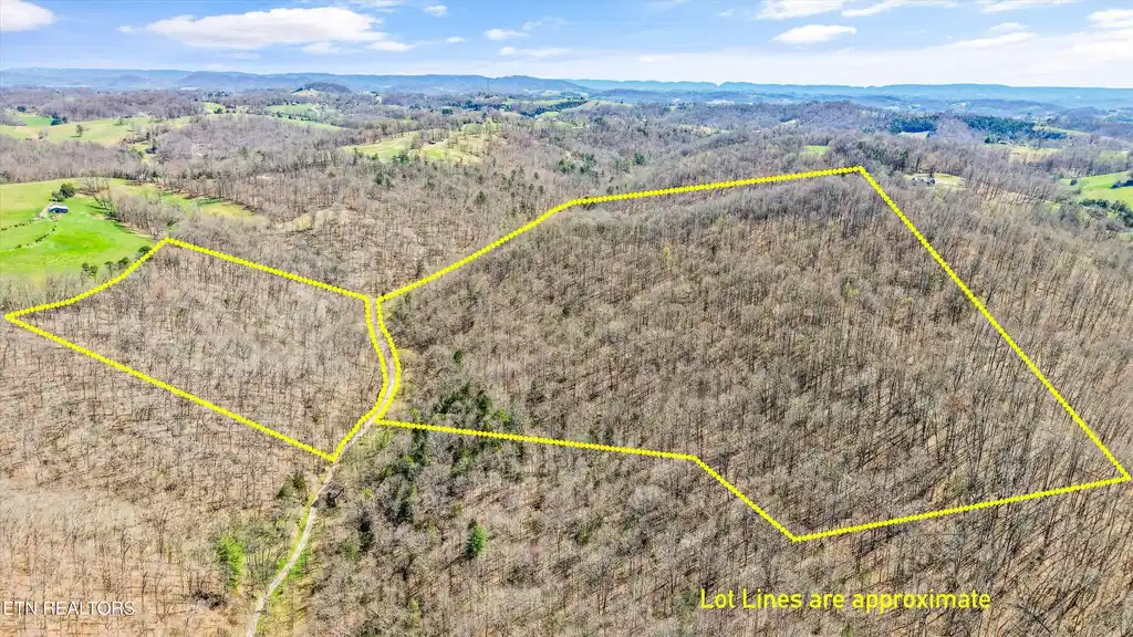 Image 1: 15-515 Robinson Rd12