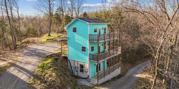 Image 4: aerial rear elevation2