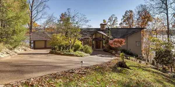 122 Tigitsi Lane