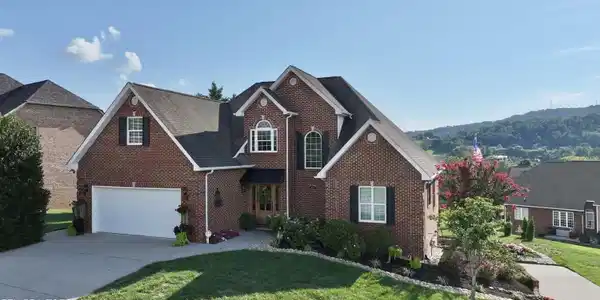 416 Kensington Drive