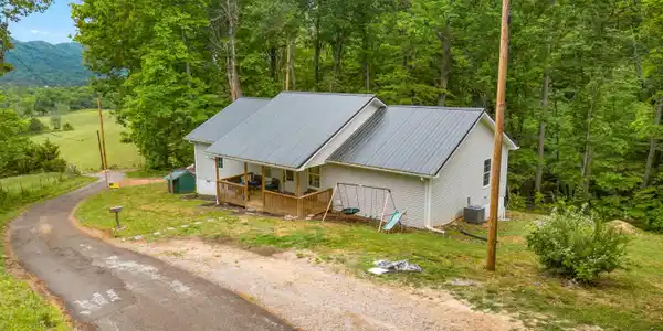 Image 2: 031-753DaltonRidgeRoad-ThornHill-TN-3788
