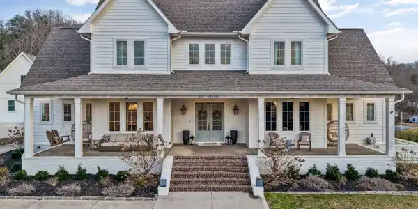 130 Hendren Lane