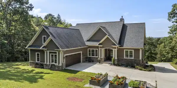 570 Bill Jones Rd