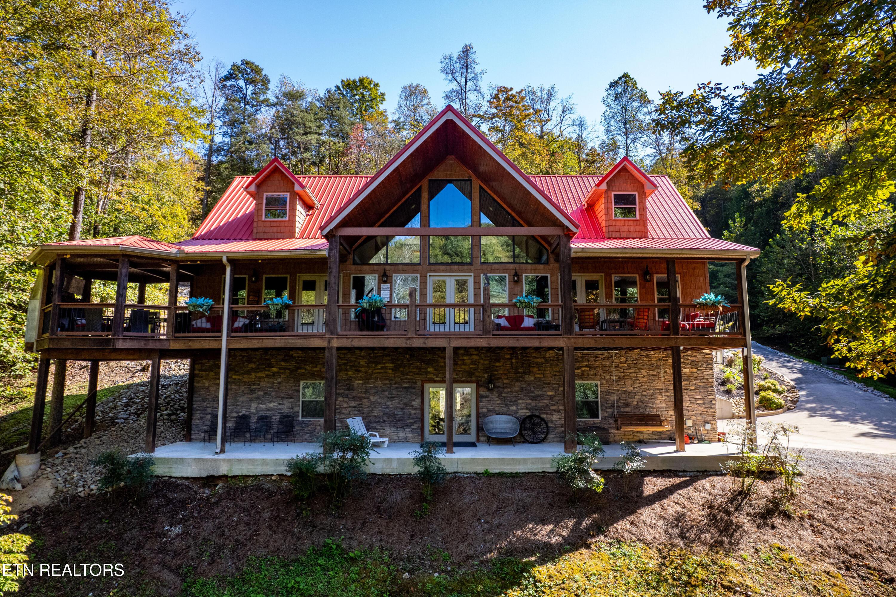 Image 1: 715LandmarkRd-35