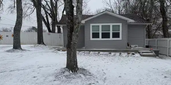 918 N WILDER