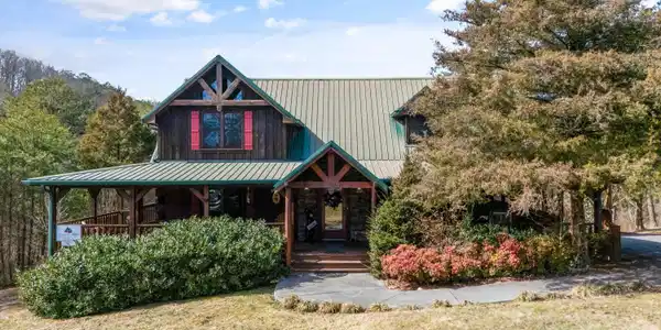 1339 Zachary Thomas Lane