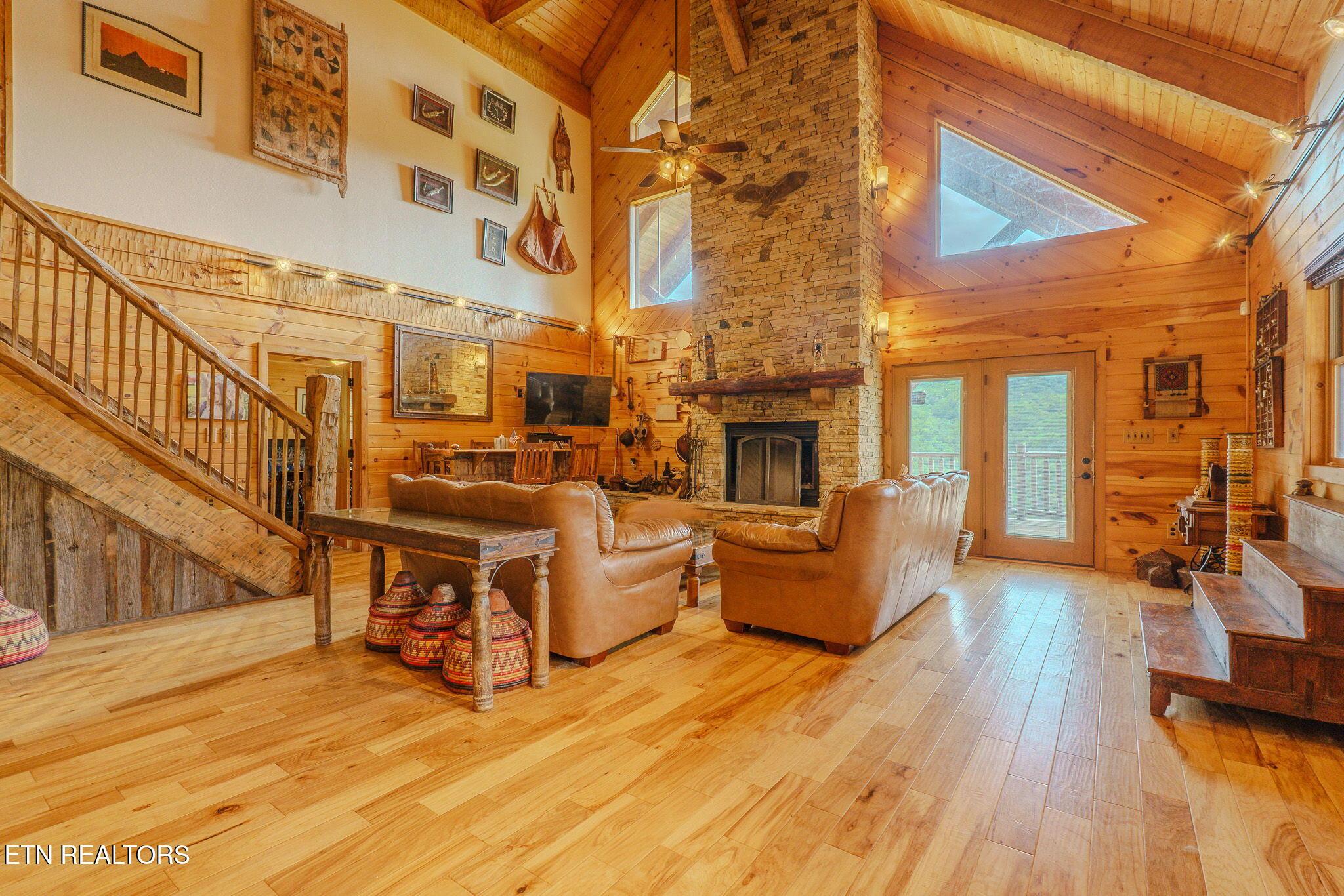 Image 2: 46-web-or-mls-DSC00813-HDR