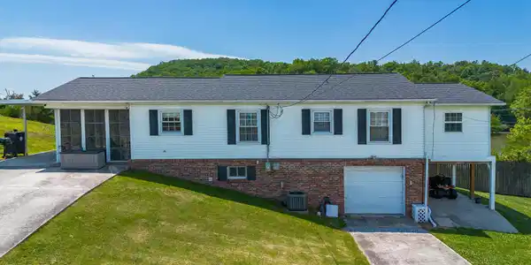 110 Hillcrest Drive