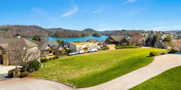 Image 2: DJI_0844-HDR
