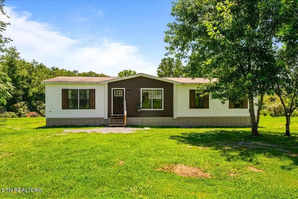 Image 1: 04-387 Price Dr