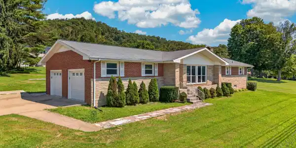 Image 3: 002-304RussellDrive-Rogersville-TN-37857