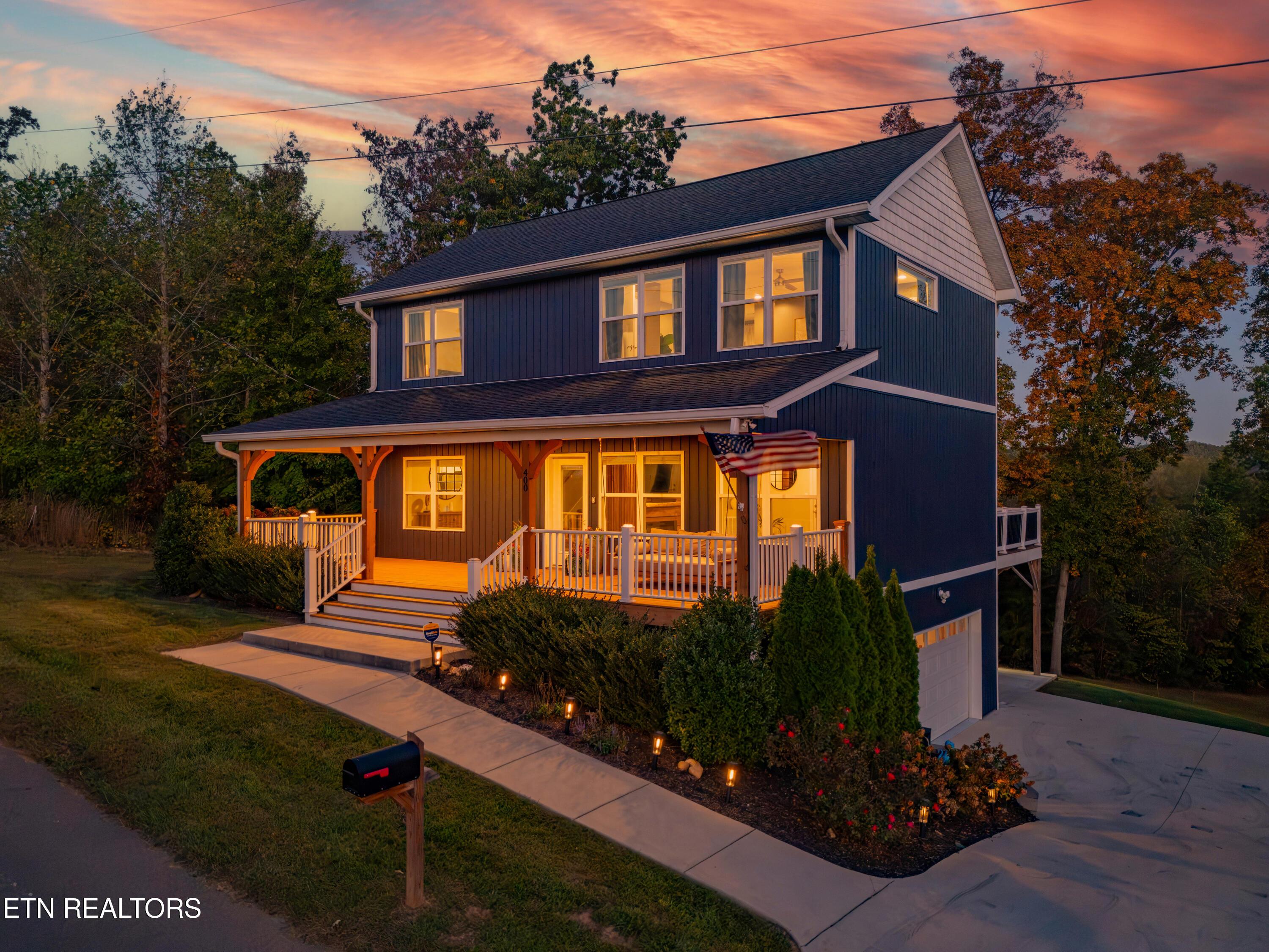 Image 1: DJI_20251015192138_0301_D-HDR