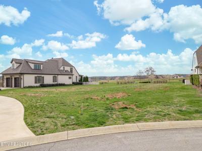 138 E Highlands Circle