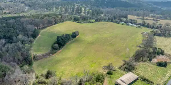 Image 2: HUGE POLE BARN AND RV PARKING