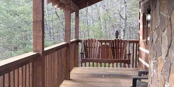 Image 4: View Left Side of POrch