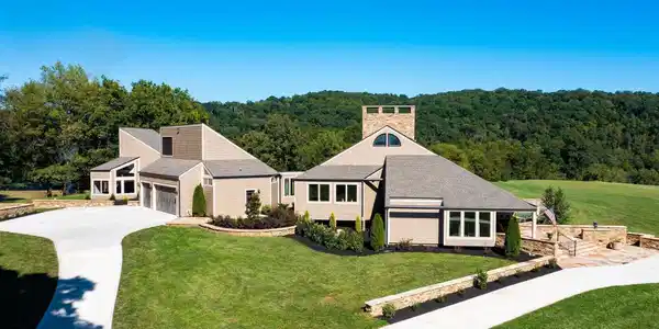 651 Cliff Top Rd