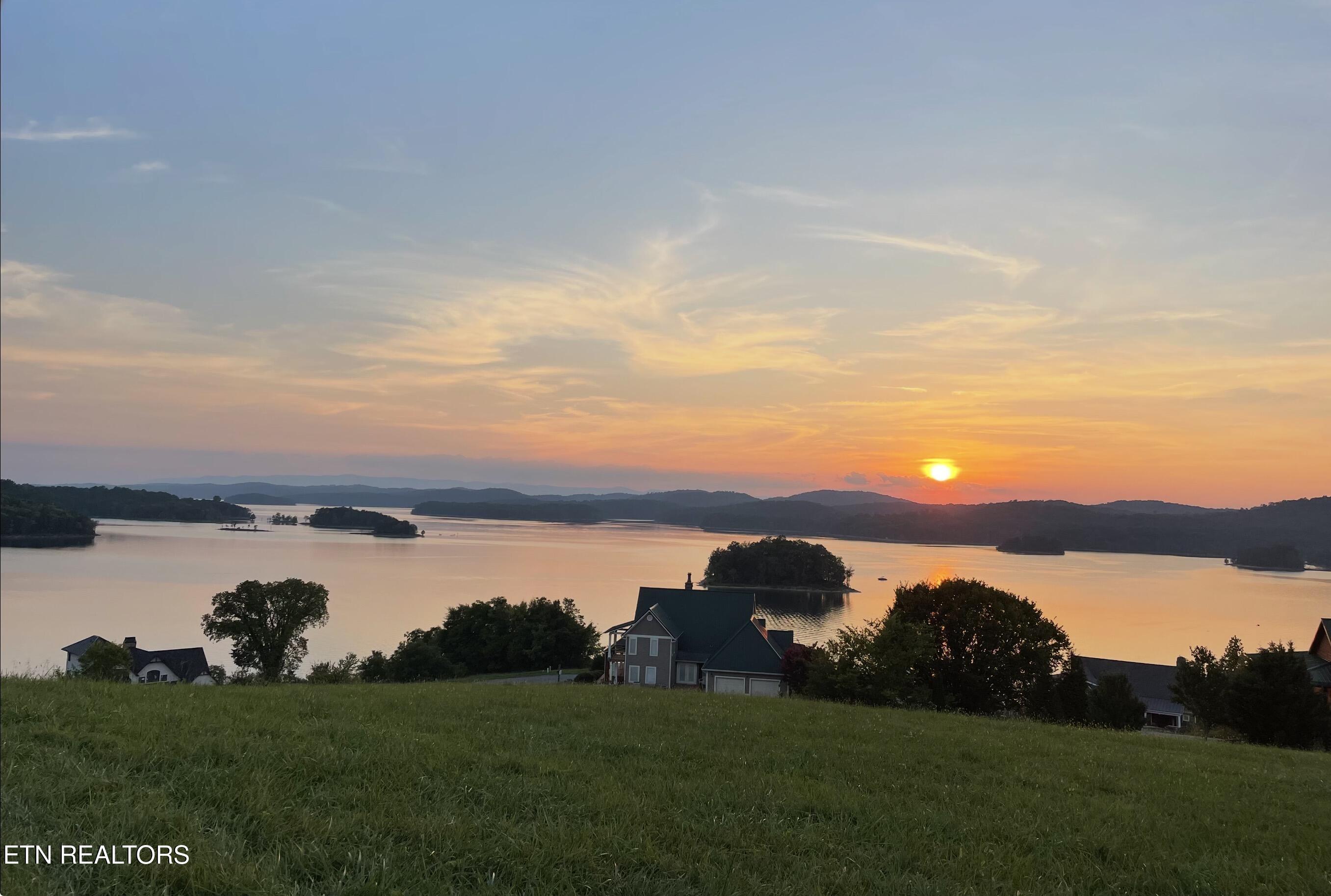 Image 4: L676 Russell Br, Sunset Bay, Norris Lake