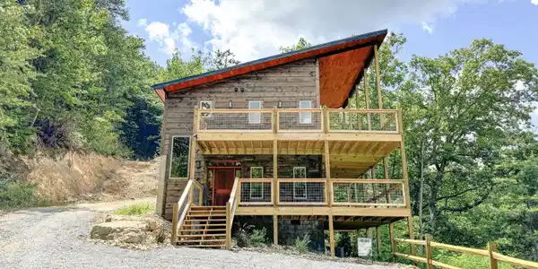 2135 Cascades Court