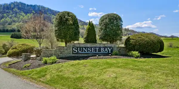 Image 3: Sunset Bay Entrance