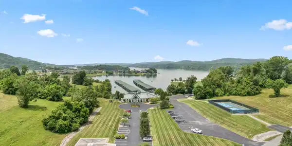 Image 4: Sunset Bay Amenities