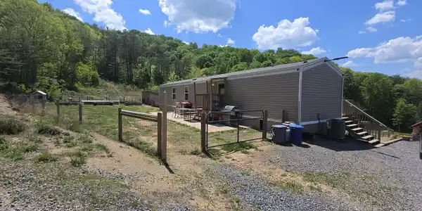 1220 Raven Hill Rd
