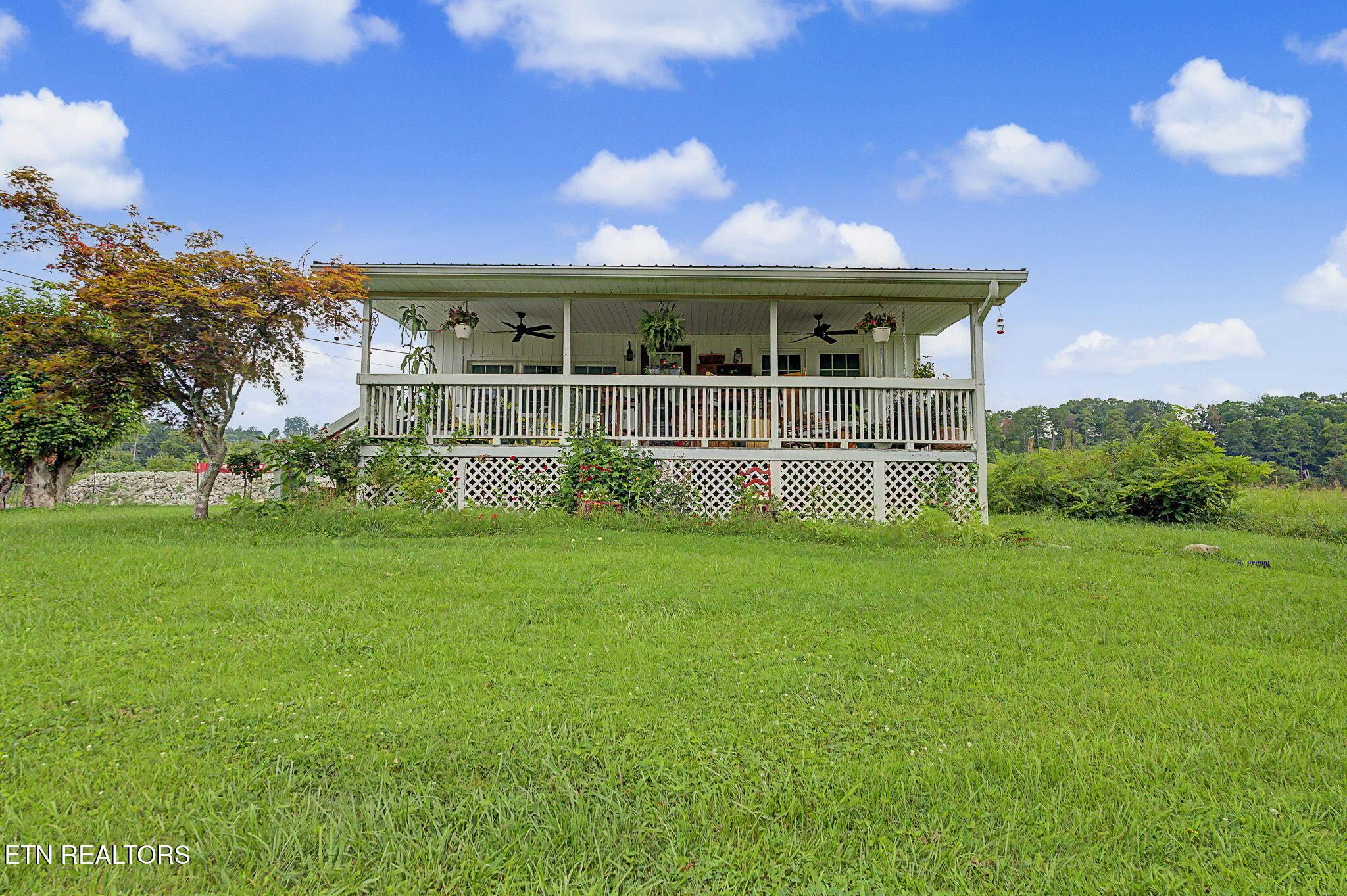 Image 1: 21-web-or-mls-1527-main-st