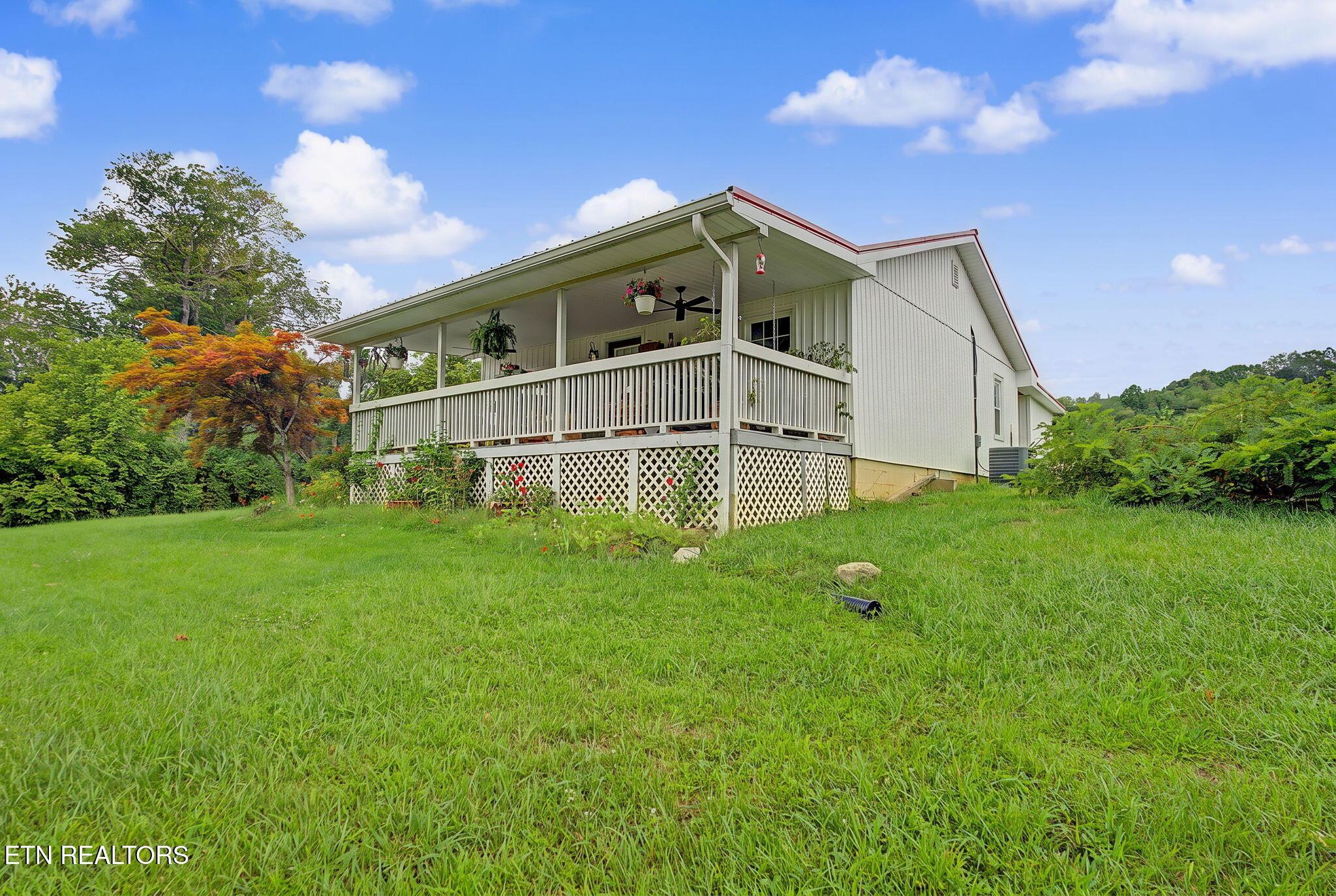 Image 2: 22-web-or-mls-1527-main-st