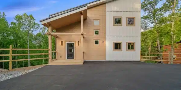 1924 Pine Court