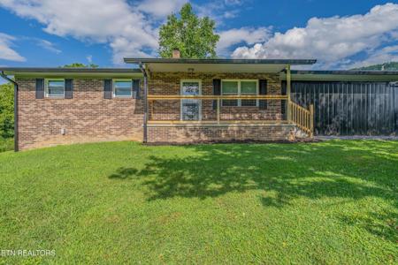 104 Apricot Rd