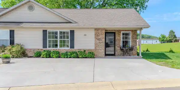 261 Dumplin Lane