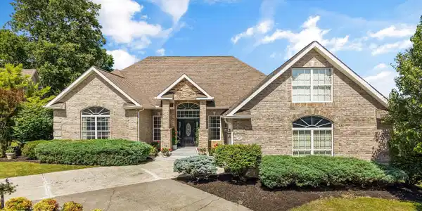 435 Royal Oaks Drive