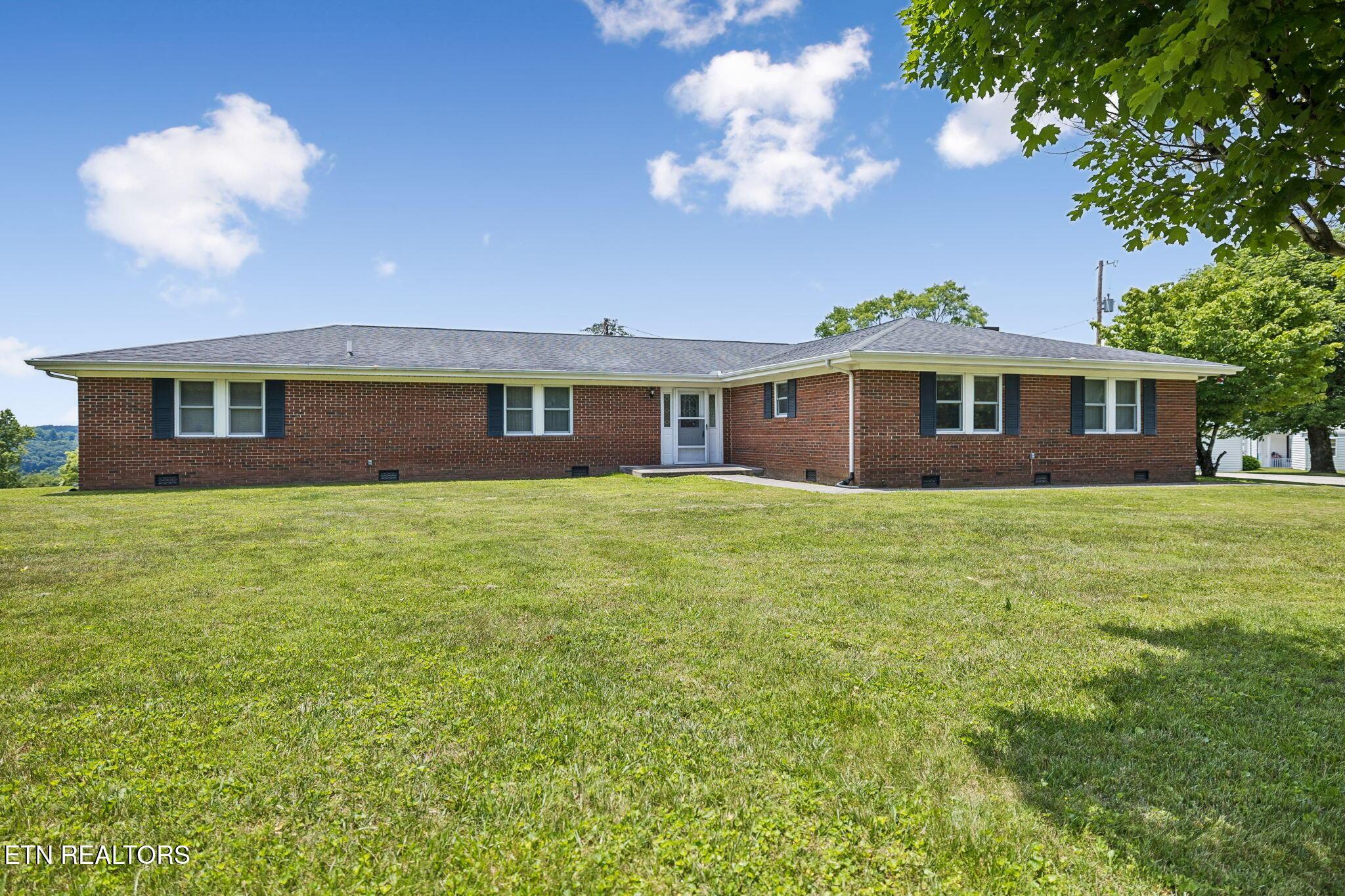Image 1: 1-147 Meredith Rd - 001