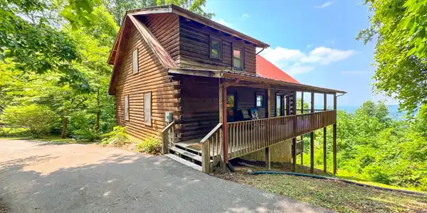 2438 Walnut Ridge Way