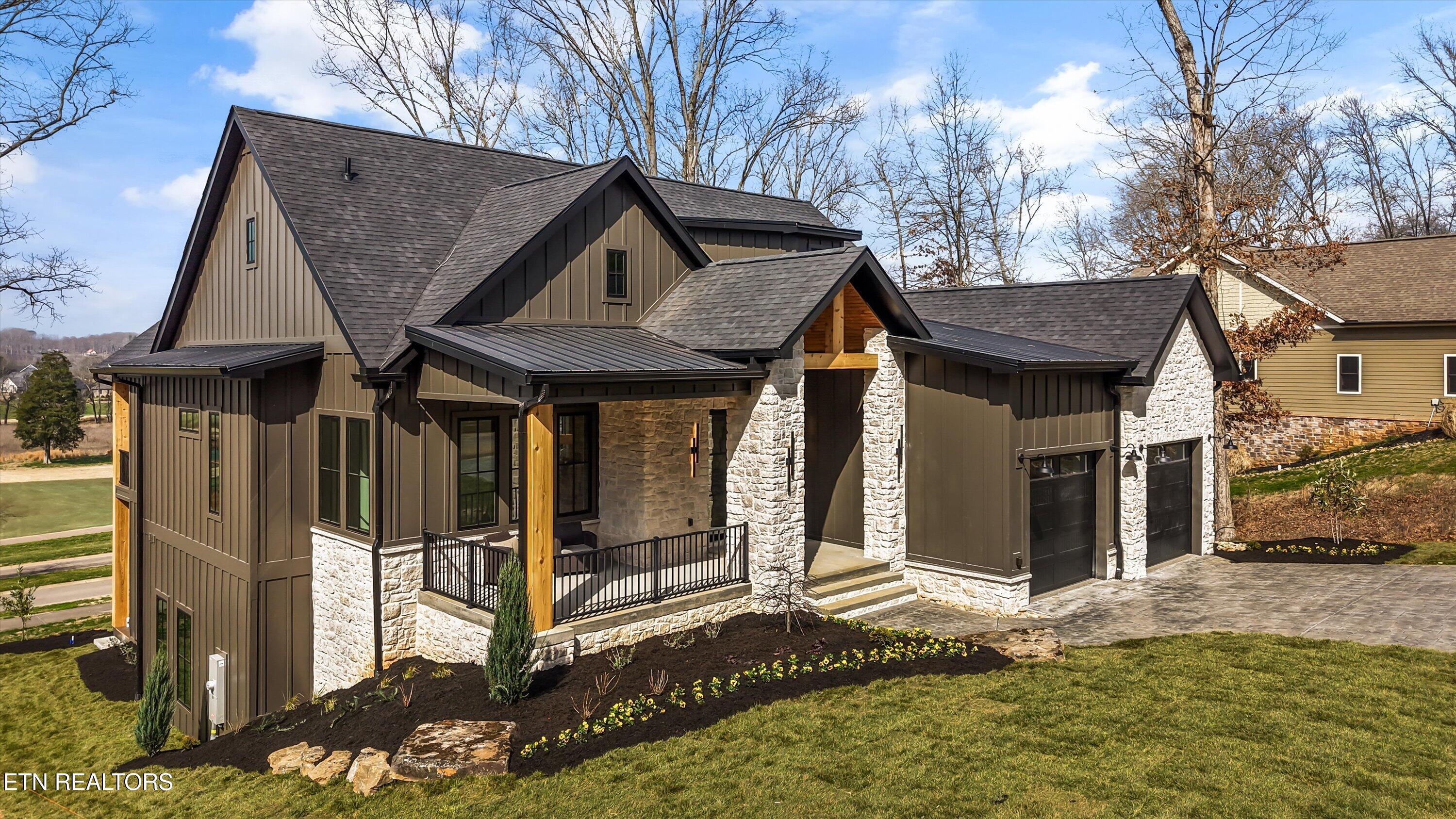 Image 4: 18-758 Black Rock Run 55