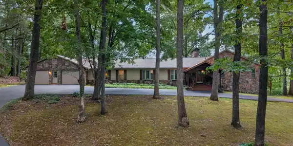 Image 2: 002-1290HickoryHillsRoad-JeffersonCity-T