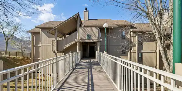 3710 Weber Rd