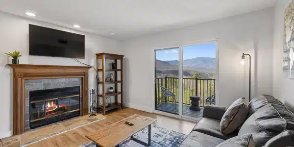 Image 3: 8-3710 Weber Rd E207 - 008