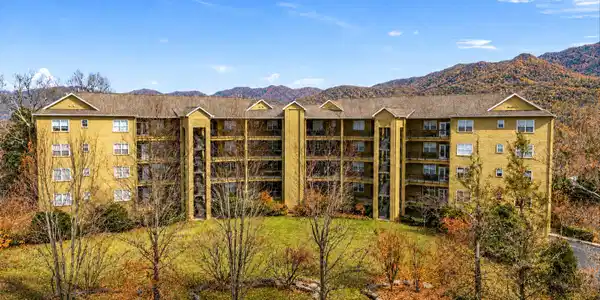 338 Pinnacle View Way