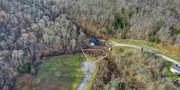 122 Willow Oak Drive