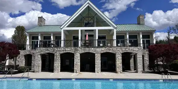 Image 4: Sunset Bay Pool/Clubhouse