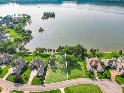 272 Edgewater Way
