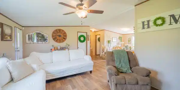 Image 3: living room