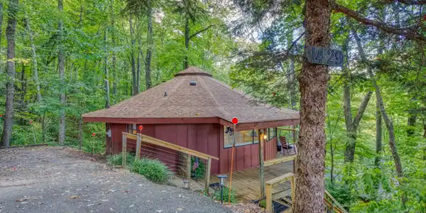 1429 Zurich Rd