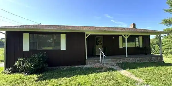 4635 Warrensburg Rd